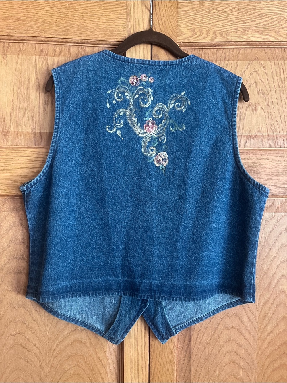PTNY Women's Blue Denim Floral Vest - Picture 3 of 4